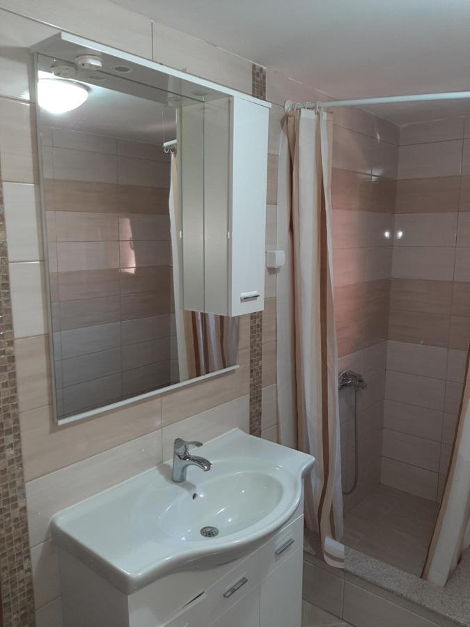 Apartmani Mia Vuksanovic سيتينيي الغرفة الصورة