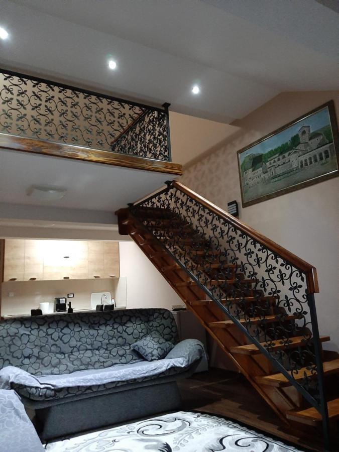 Apartmani Mia Vuksanovic سيتينيي المظهر الخارجي الصورة